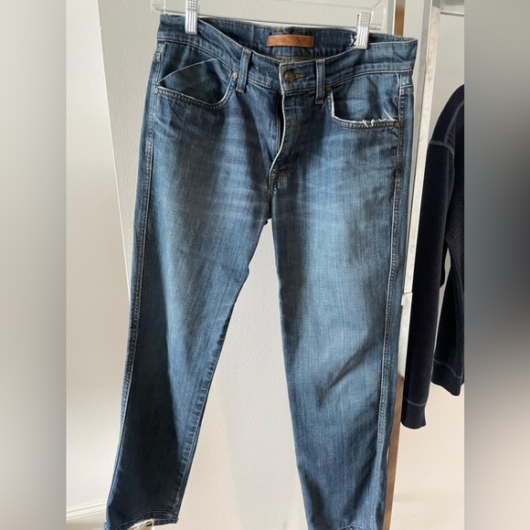 Blue Straight-Leg Jeans with Faded Wash